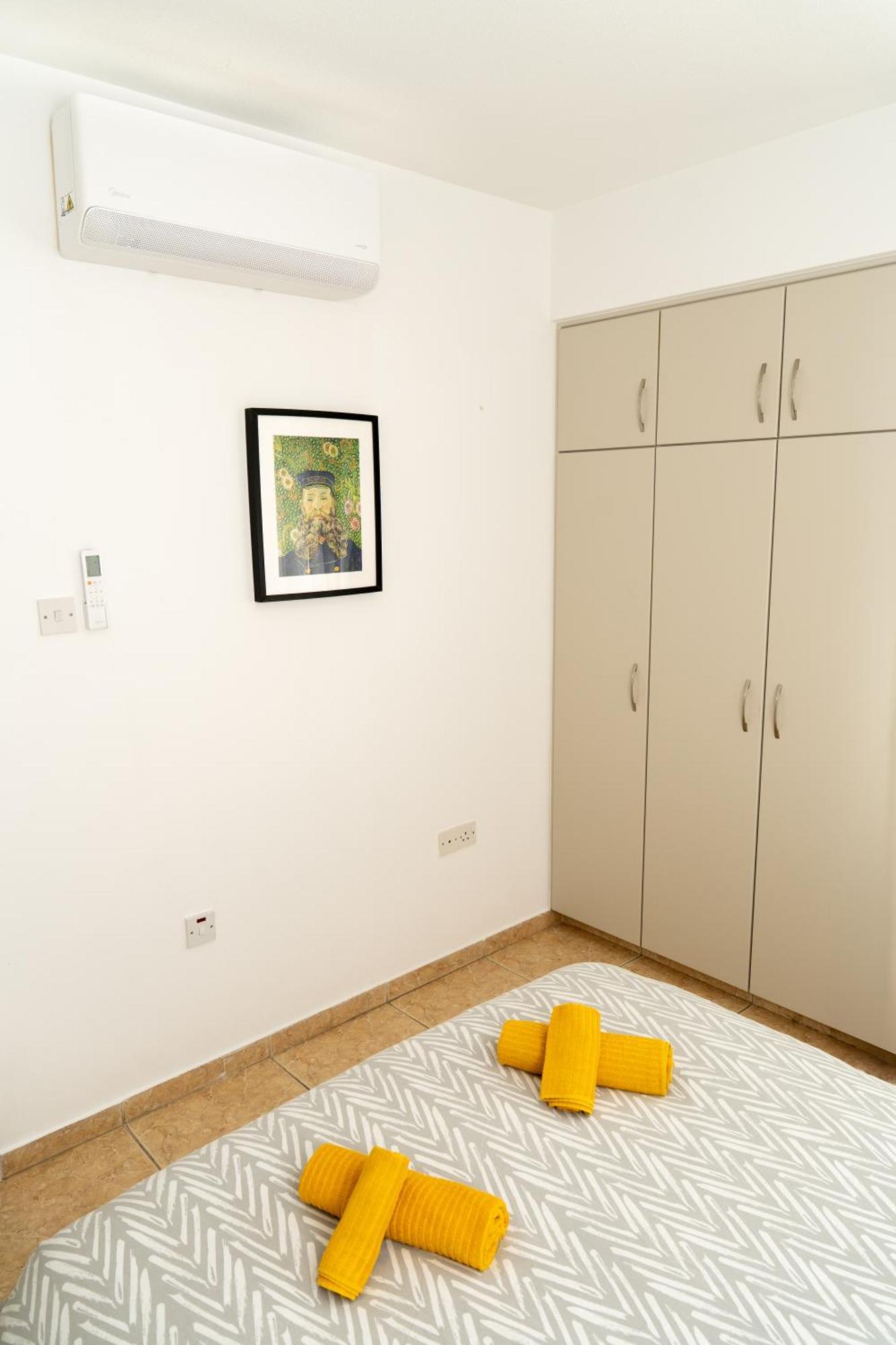 Olivia Mackenzie 2 Bedroom Flat With Pool لارنكا المظهر الخارجي الصورة